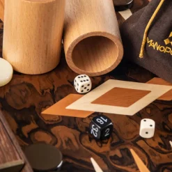 Manopoulou Hout><noscript><img width=