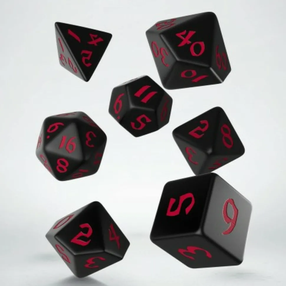 Q Workshop Dobbelstenen>Classic Runic Black & Red Dice Set (7)