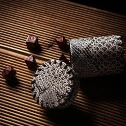 Q Workshop Dobbelstenen>Dragonhide Laminated Dice Cup