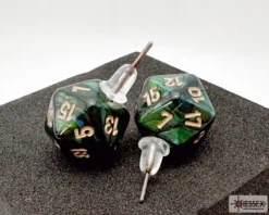 Chessex Dobbelstenen>Stud Earrings Scarab Jade Mini-Poly D20